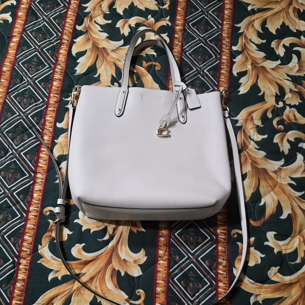 Elegant White Handbag